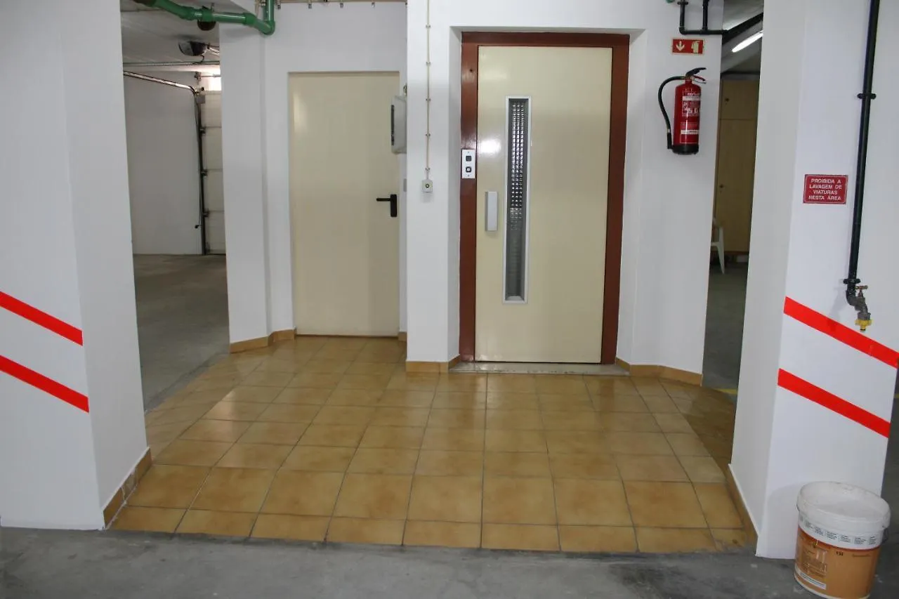 Apartamento Urb. Vila Nova, Lote 5 Armação de Pêra